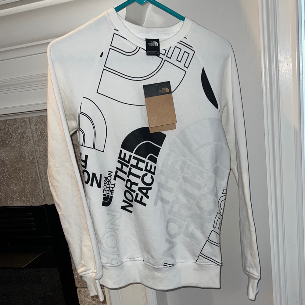 The North Face White and Black Crewneck Sweater sweatshirt top